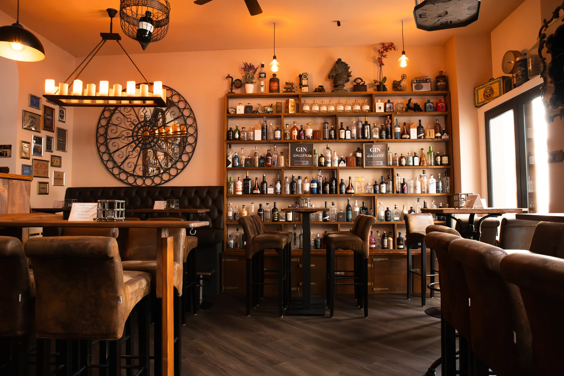 Gem\u00fctliche Ginbar im 1. Bezirk Wien