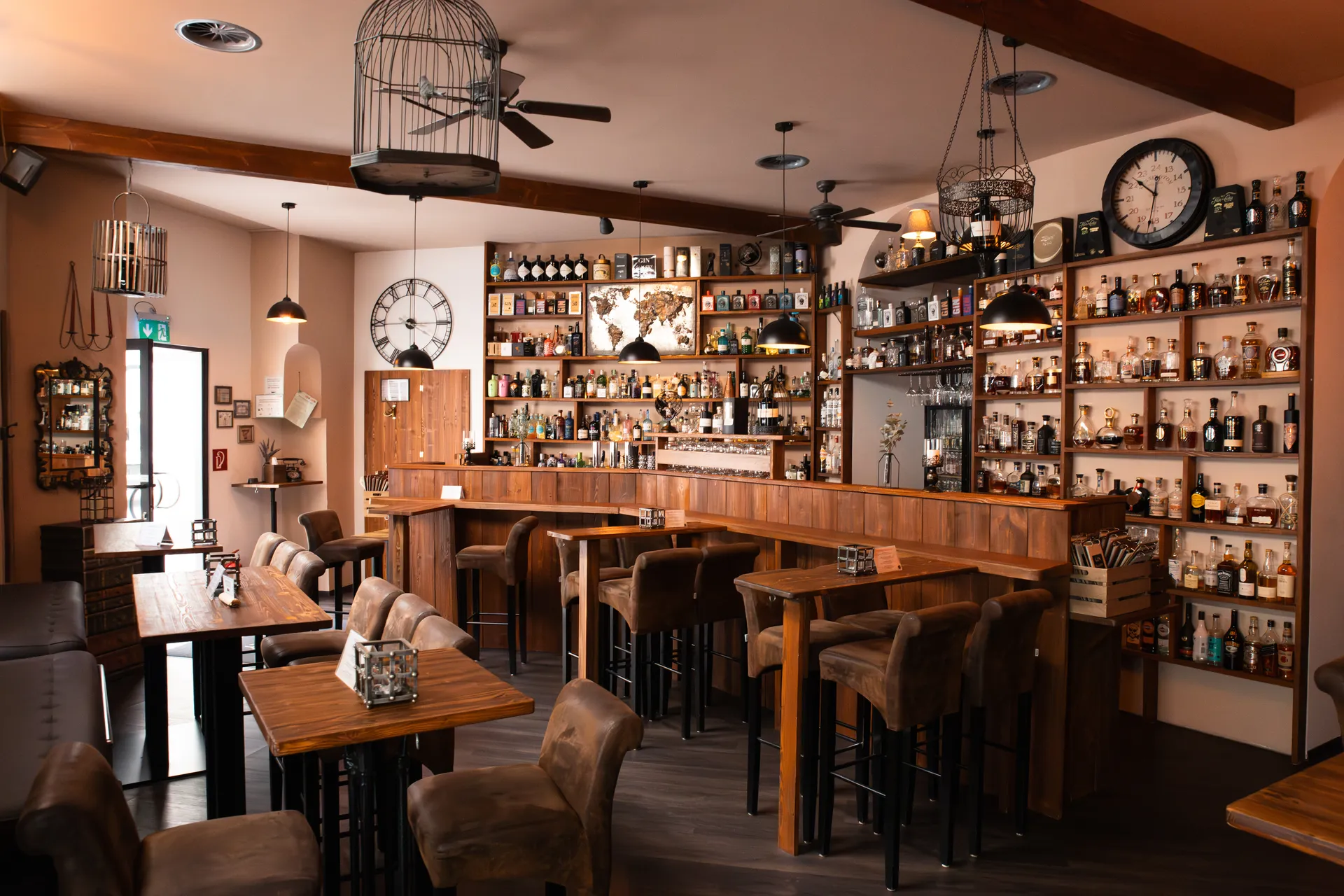 Gin Gallery Interior