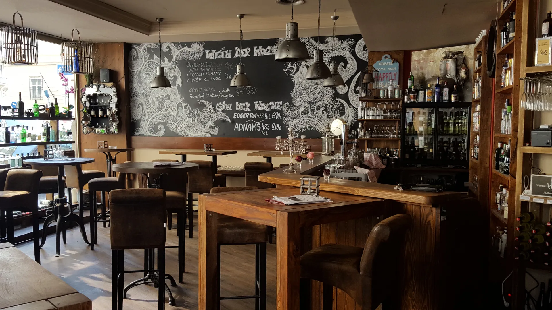 Vinogin-Bar Interior